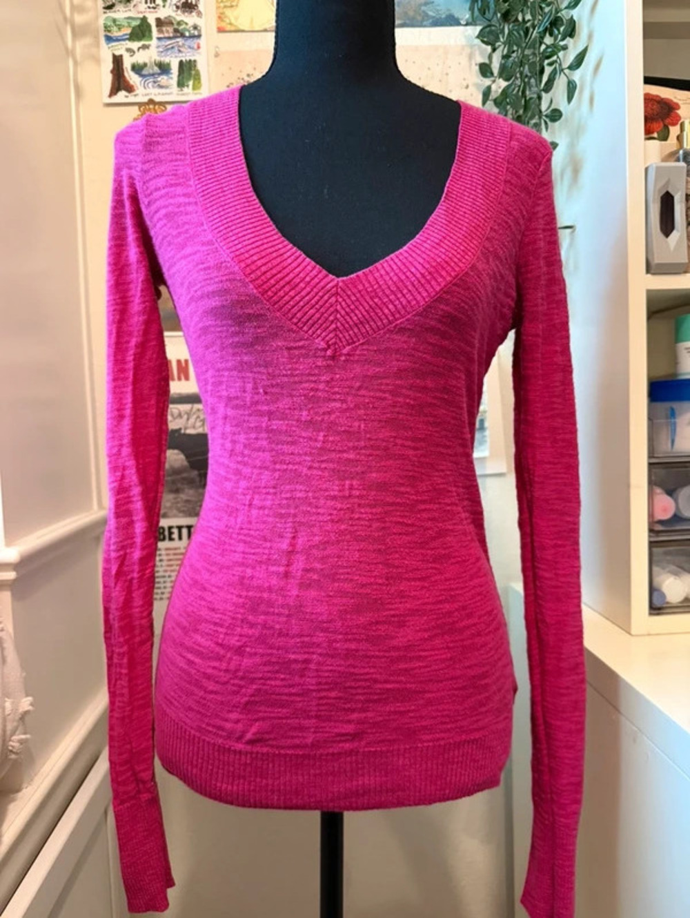 Express Magenta Pink Deep V Neck Lightweight Knit Long Sleeve Sweater Size S